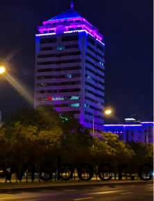 威(wei)海(hai)衞(wei)生(sheng)大廈亱(ye)景(jing)亮化(hua)